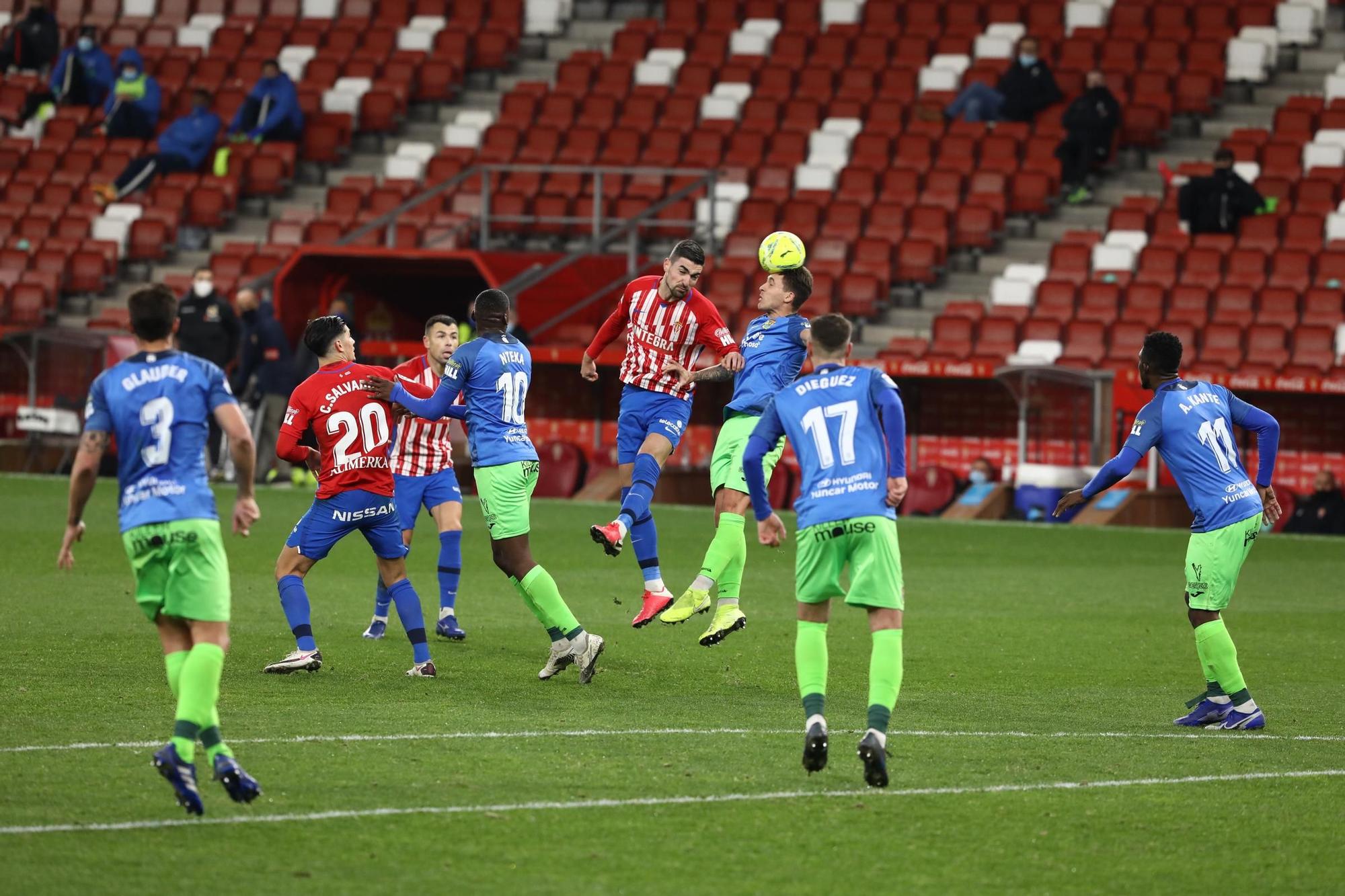 El Sporting-Fuenlabrada, en imágenes