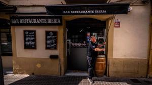 La entrada del bar Iberia.