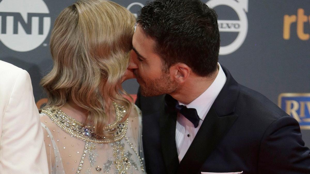 Miguel Ángel Silvestre y Amaia Salamanca, un reencuentro muy tierno en los Premios Platino