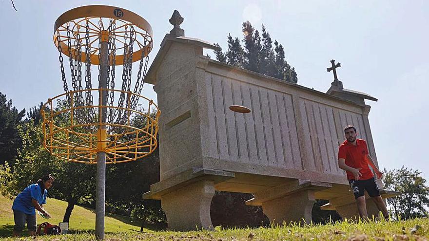 El disc golf llena el Pura Tomás