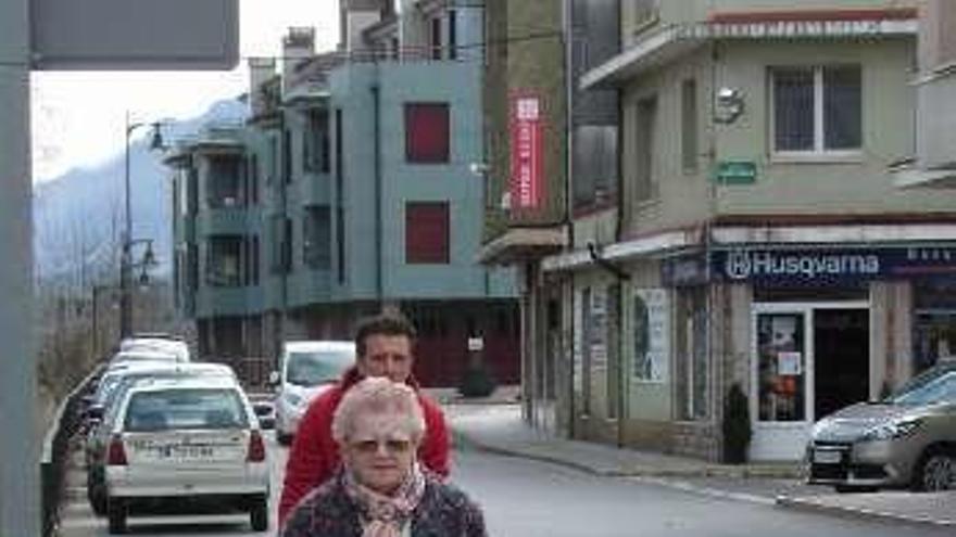 La calle donde se produjo la caída, ayer.