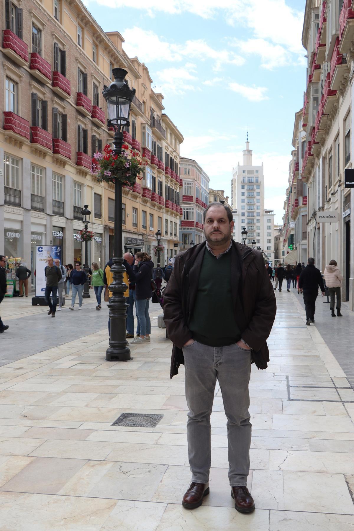 Carlos Carrera, en la calle Larios.