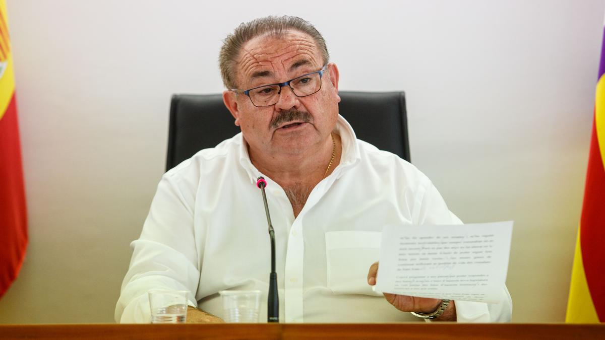 Antoni Marí, alcalde de Sant Joan, durante un pleno.