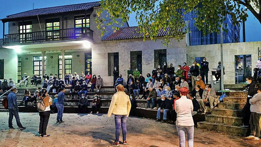 Una de las asambleas vecinales. | // FDV