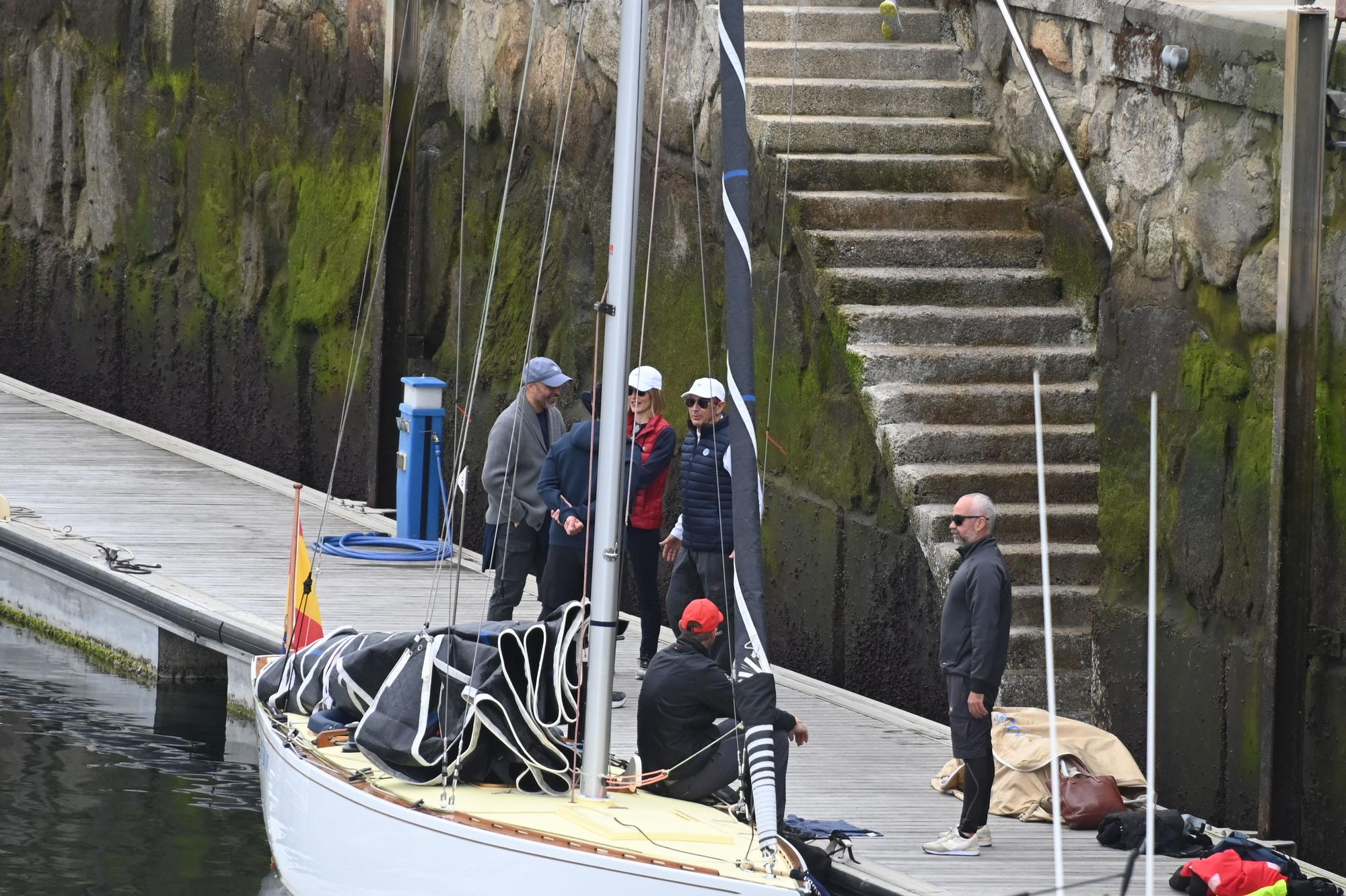 El rey emérito, Juan Carlos I, ya navega por aguas de Sanxenxo