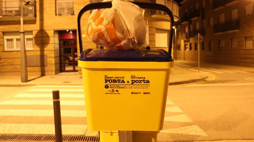 Un dels cubells que s&#039;utilitzen pel Porta a Porta a Celrà, imatge d&#039;arxiu