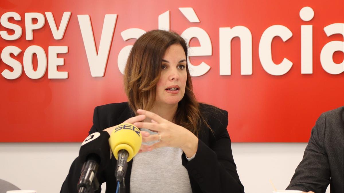 La portavoz socialista Sandra Gómez