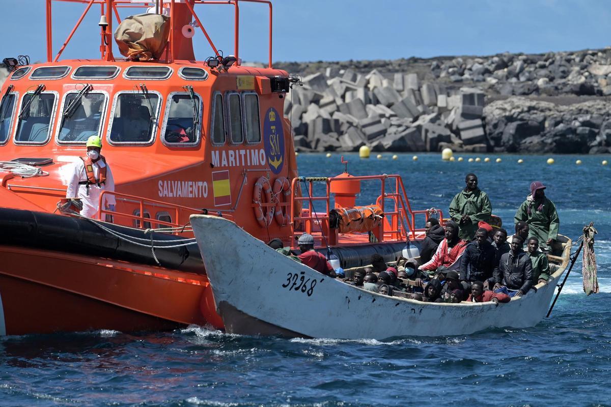 Bajan las llegadas irregulares de migrantes un 29,3 % mientras suben un 77 % en Baleares