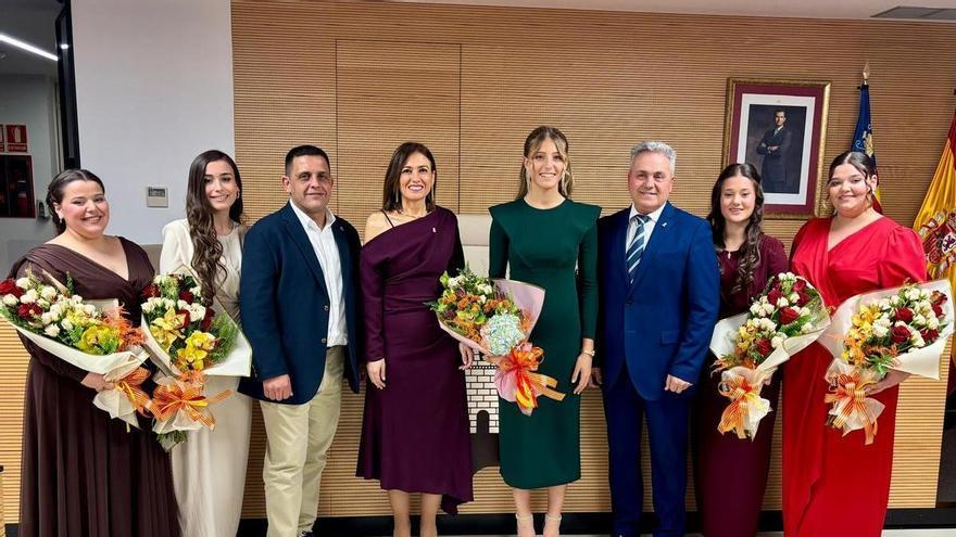 Almassora proclama a Martina Caparrós como reina de las fiestas 2026 en un pleno extraordinario cargado de emoción