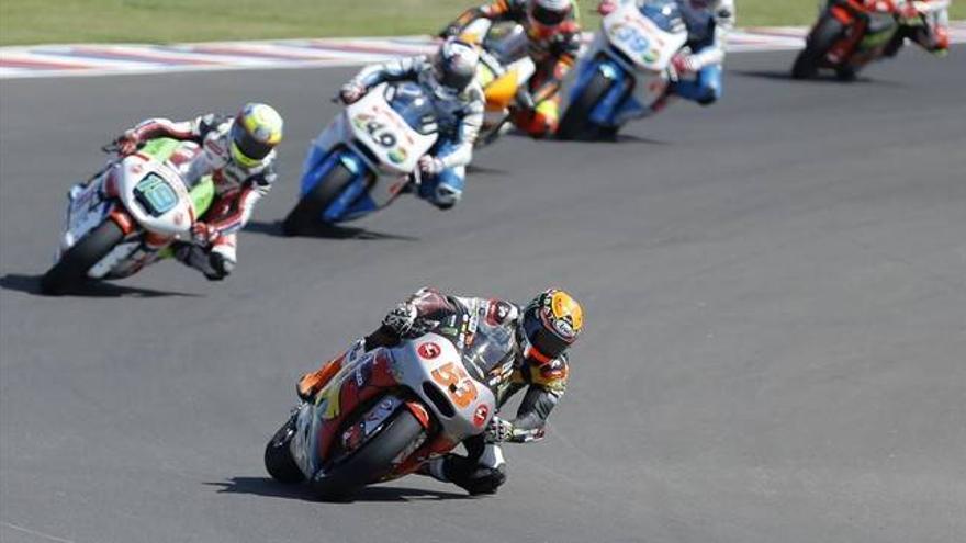 Rabat arrasa y se escapa en el Mundial de Moto2