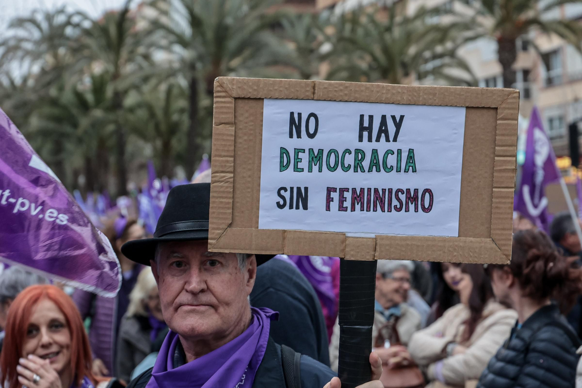 Marcha 8M en Alicante, día de la Mujer
