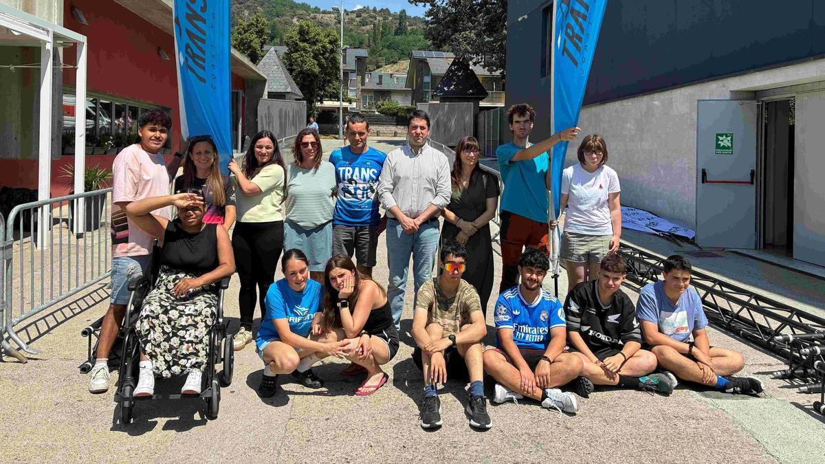 Els alumnes que han col·laborat en l'organització de la Transpyr