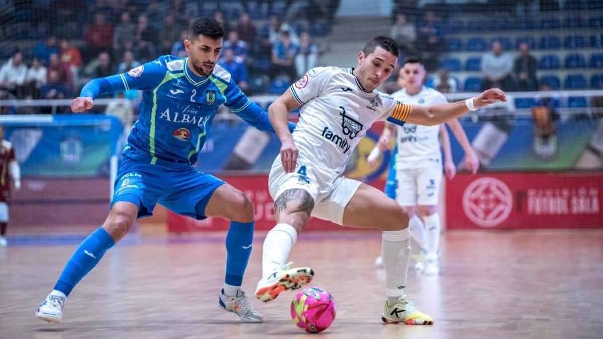 Rubi, en un lance del partido en Valdepeñas.