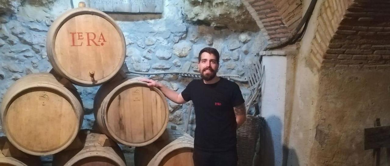 El lalinense Alberto López Fernández posa en el interior del Restaurante Lera de Zamora.   | // BERNABÉ