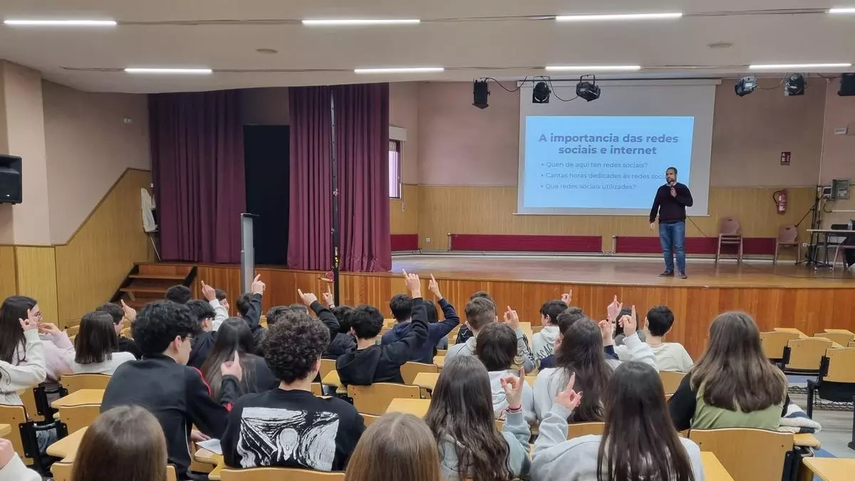 Todos os estudantes moañeses comezan o reto «21 días en galego»