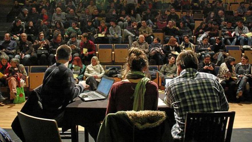 Un moment de l&#039;assemblea celebrada ahir a l&#039;Ateneu de Celrà, amb 130 cupaires