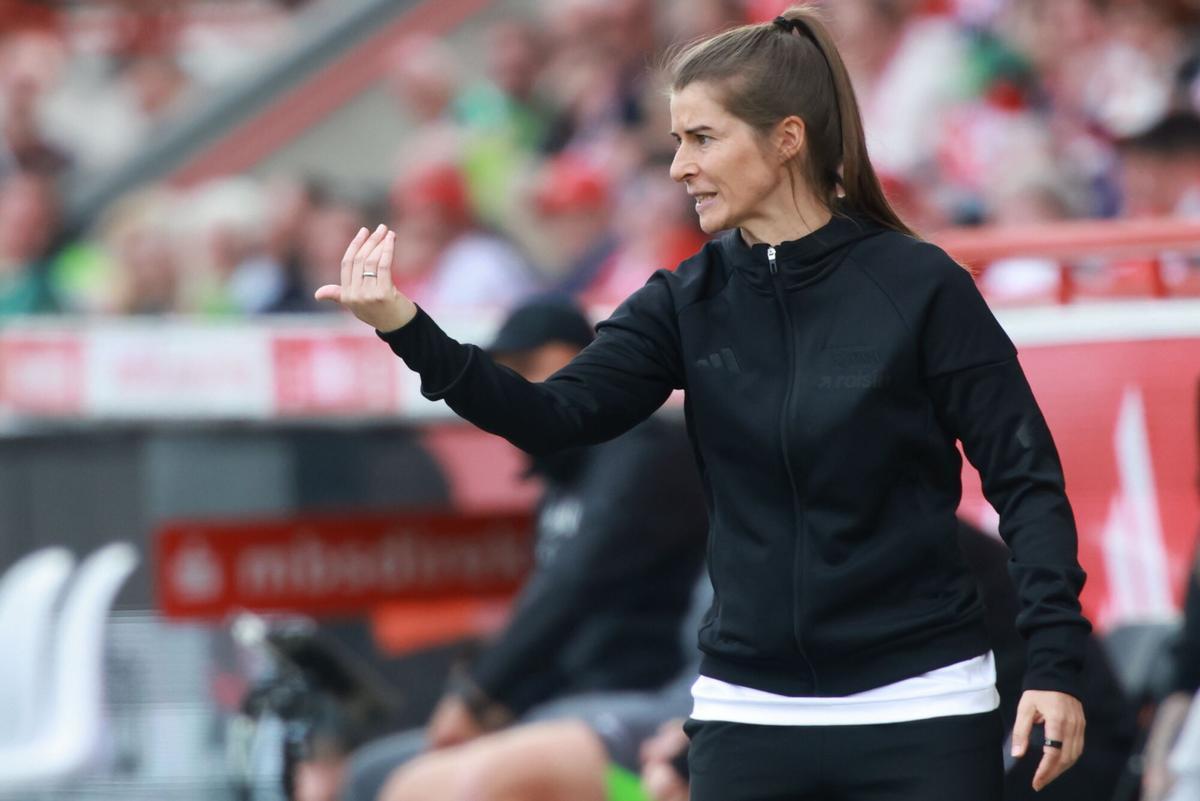 Marie-Louise Eta, en su debut en el banquillo del Union Berlin