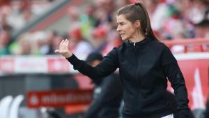 Marie-Louise Eta, en su debut en el banquillo del Union Berlin