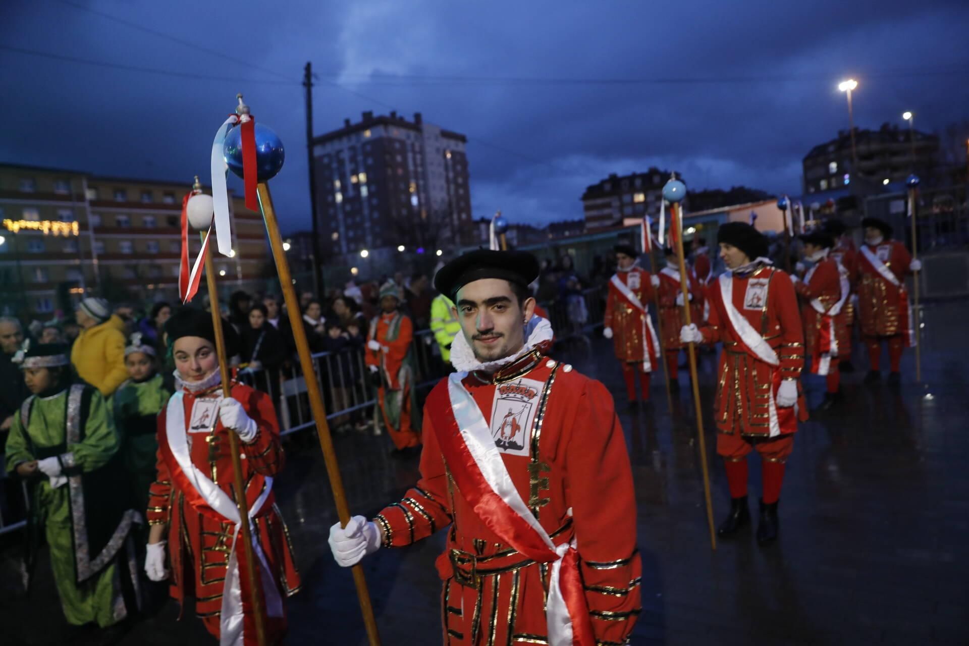 En imágenes: Así fue la cabalgata de Reyes en Gijón