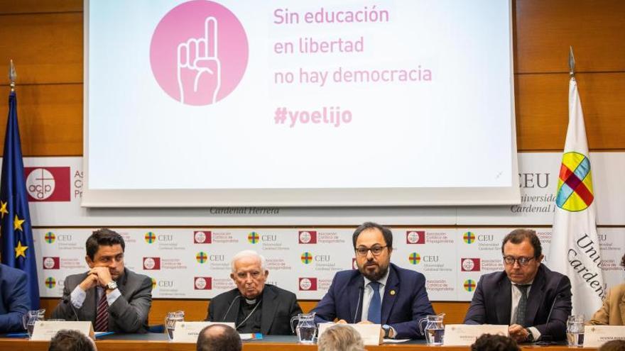 Cañizares, en el balance de la campaña &quot;Yo elijo&quot;.