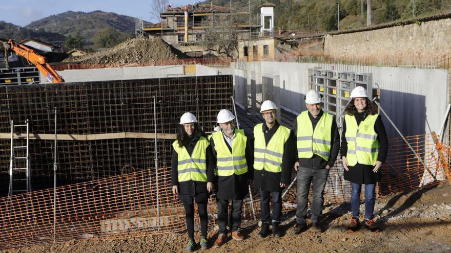 El nuevo complejo cultural de Bueño, mayor que un campo de fútbol, coge forma