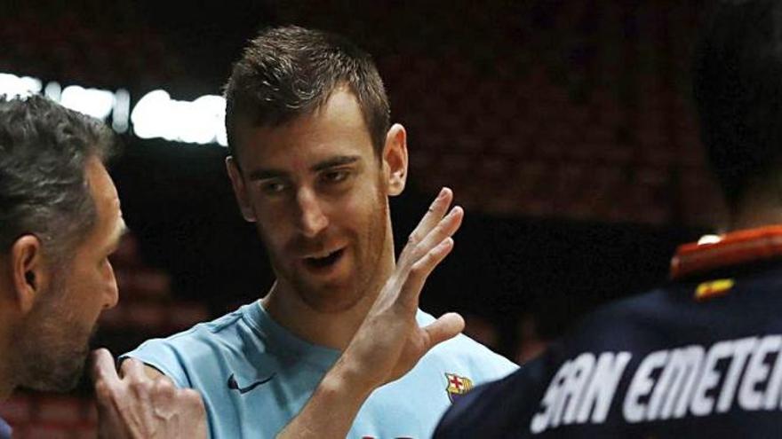 Víctor Claver, con el Barcelona en La Fonteta