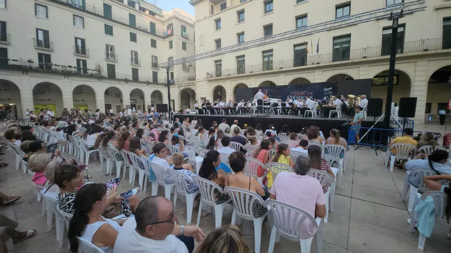 Las Hogueras no descansan en verano: música para los más pequeños