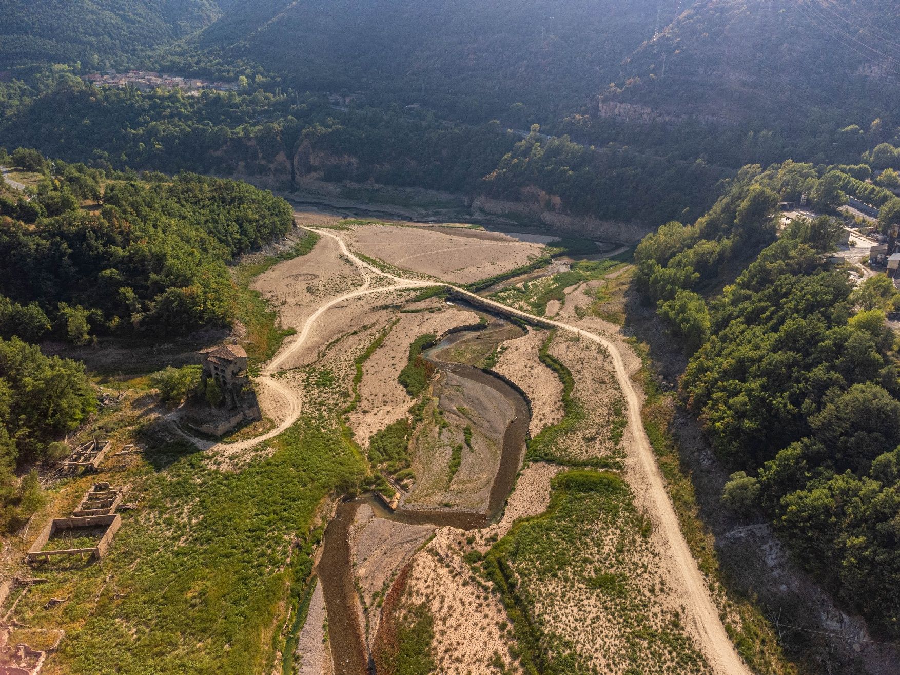 El pantà de la Baells, que ja es troba per sota del 40% de la capacitat, a vista de dron