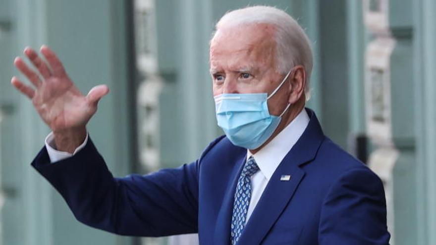 Biden pide usar mascarilla ante &quot;un invierno oscuro&quot;