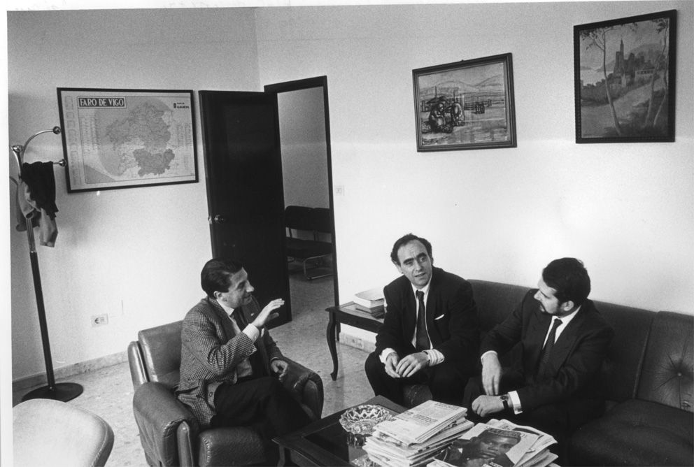 Francisco Vázquez, alcalde de A Coruña, Ceferino de Blas y Abel Caballero en 1989 Jesús de Arcos.jpg