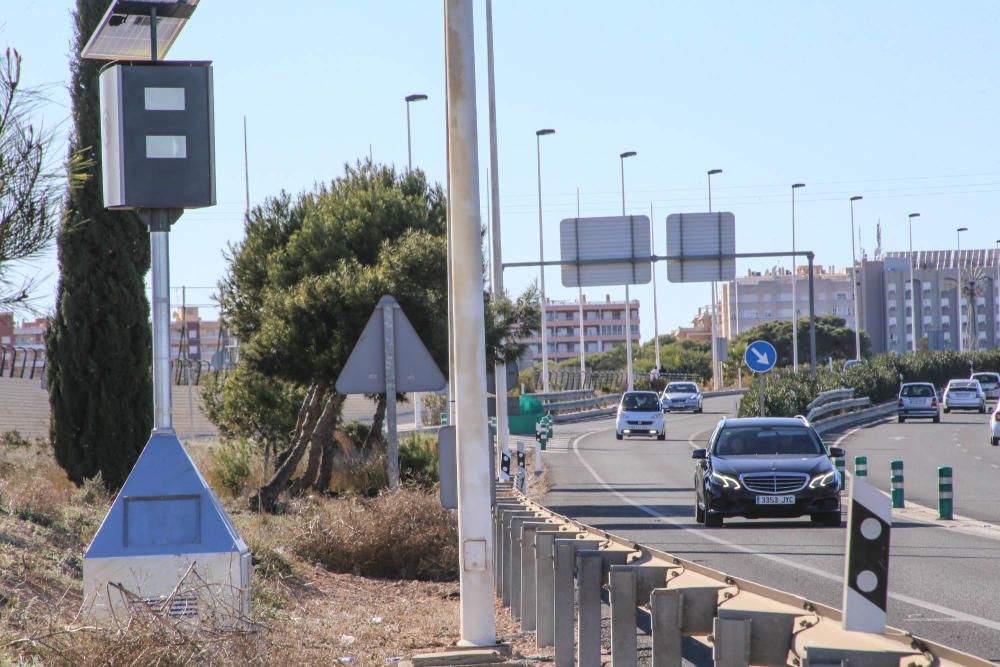 Radar del punto negro del kilómetro 54 de la N-332 a su paso por Torrevieja