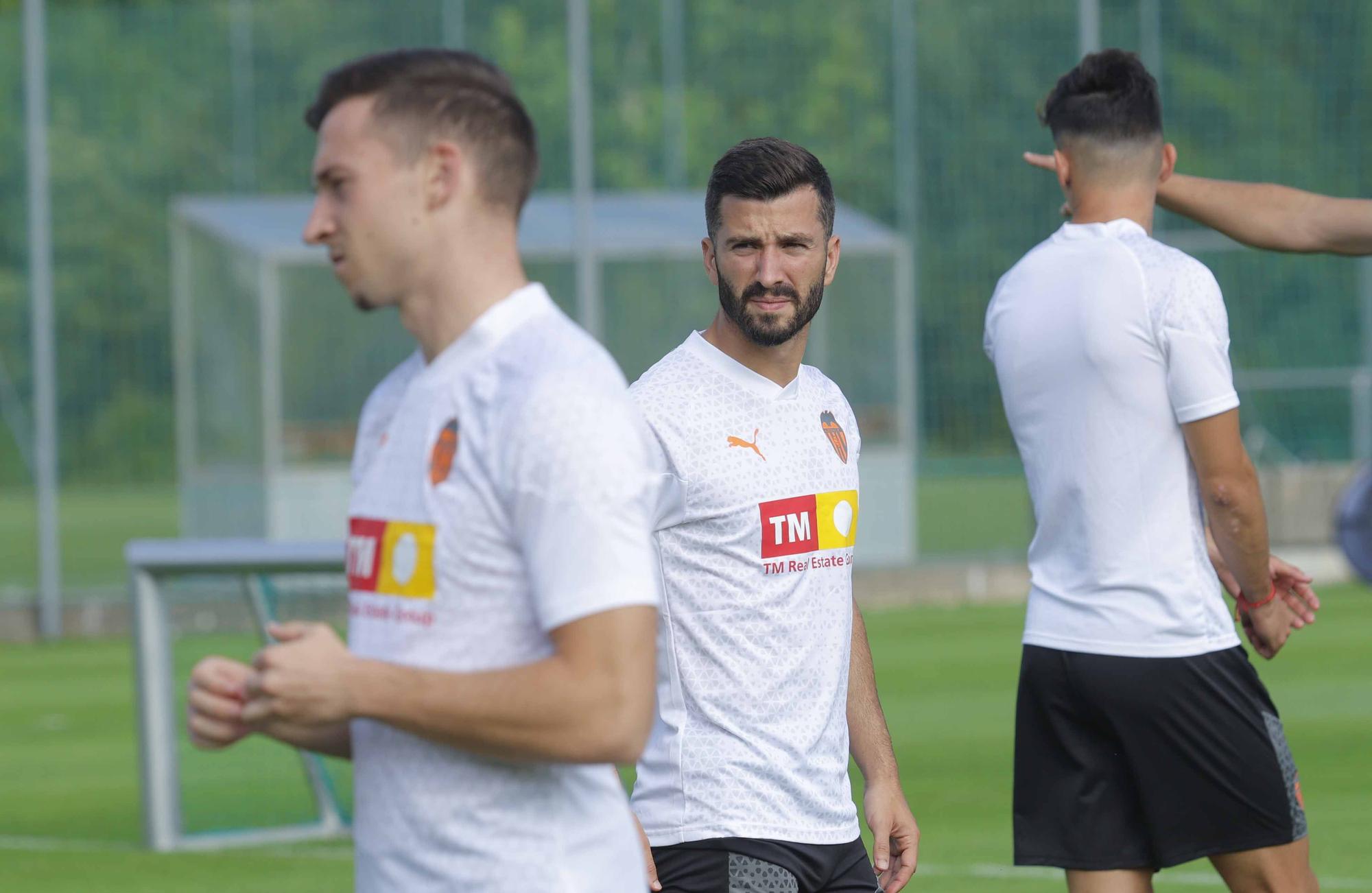 Primer entrenamiento en Suiza para el Valencia