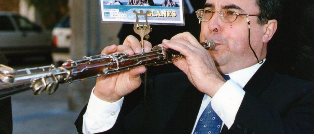 Josep Antoni López durant una actuació.  | ARXIU JOSEP ANTONI LÓPEZ