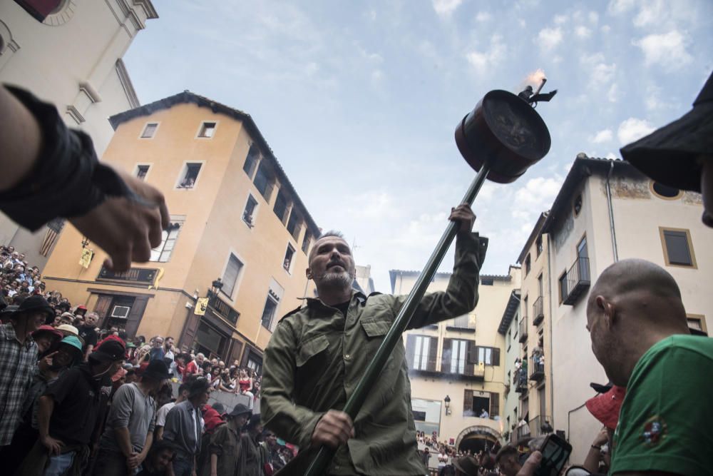 Berga estrena la Patum 2019 amb un passacarrers atapeït i calorós