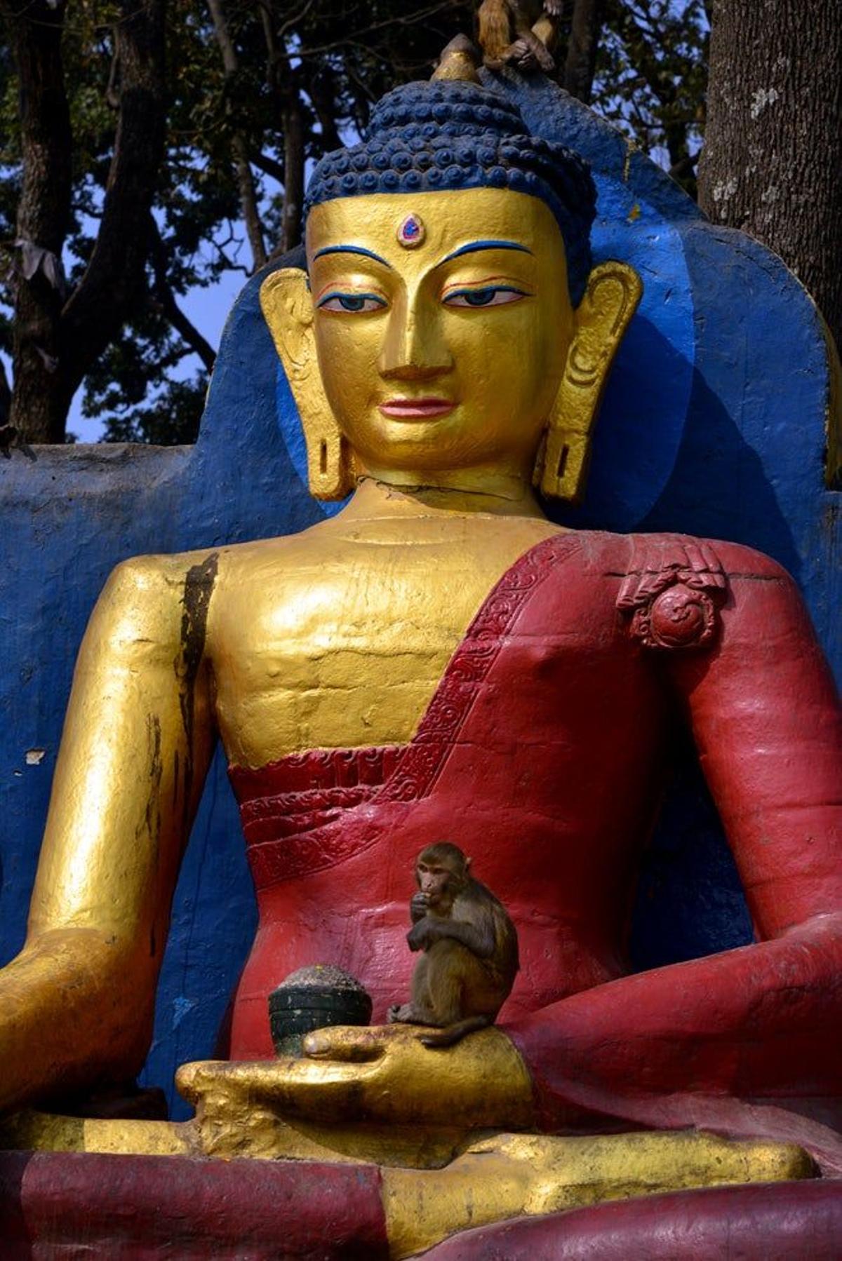 Estatua del complejo religioso de Swayambhunath