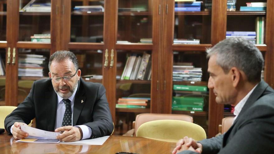 Los asesores fiscales de Canarias proponen incluir asignaturas sobre el REF en los centros escolares