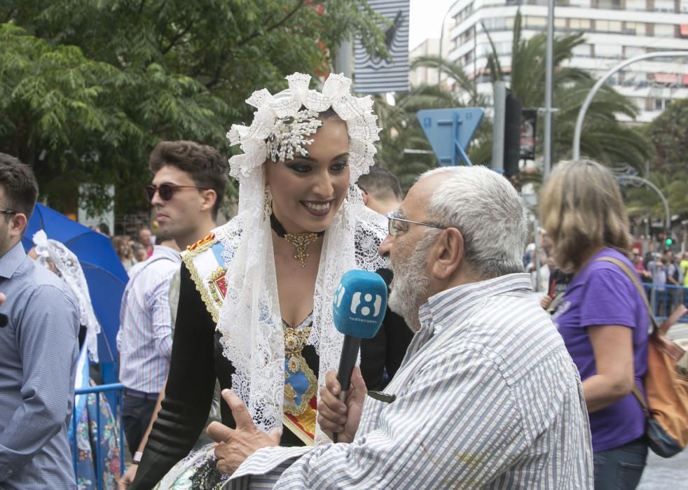 Primera mascletá de las Hogueras del 90 aniversario.