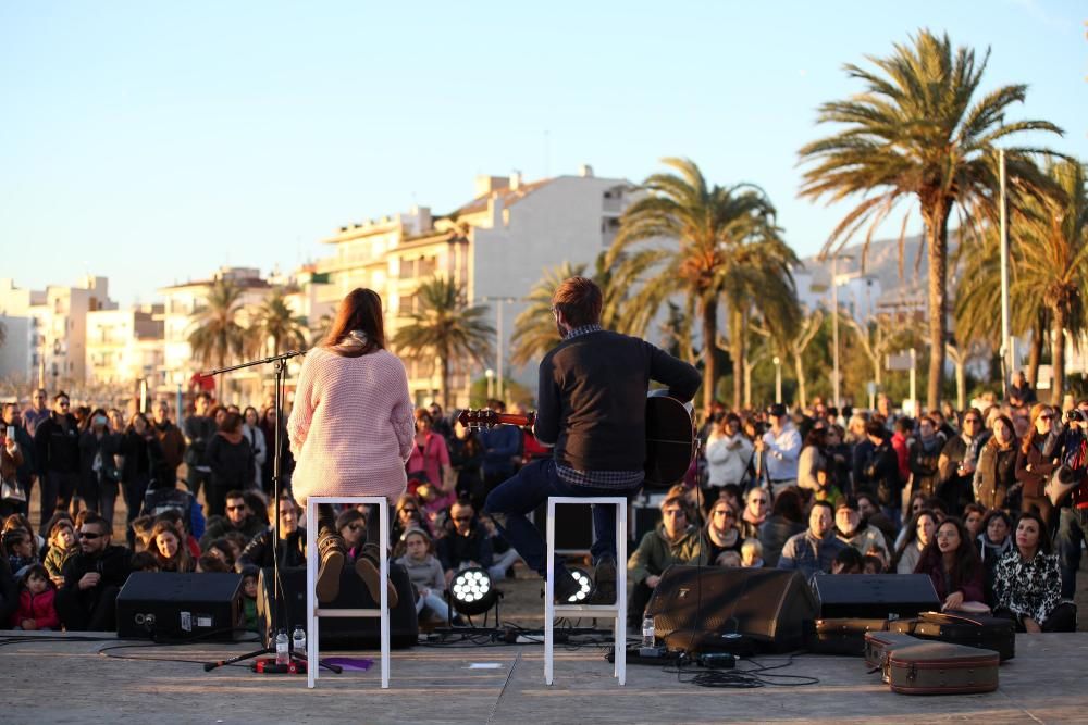 El Festivalet omple de ritme la platja de Roses