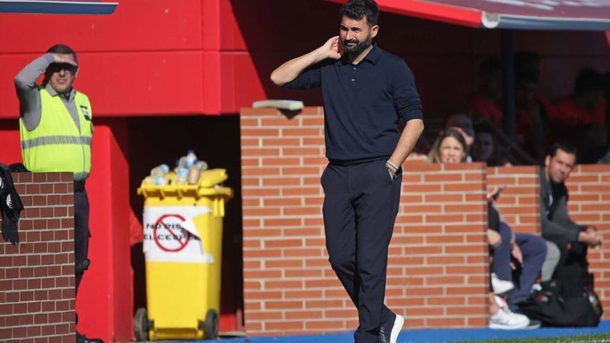 Guillermo Fernández Romo, con gesto serio en el partido disputado durante la primera vuelta en Algeciras. | A.C.F.