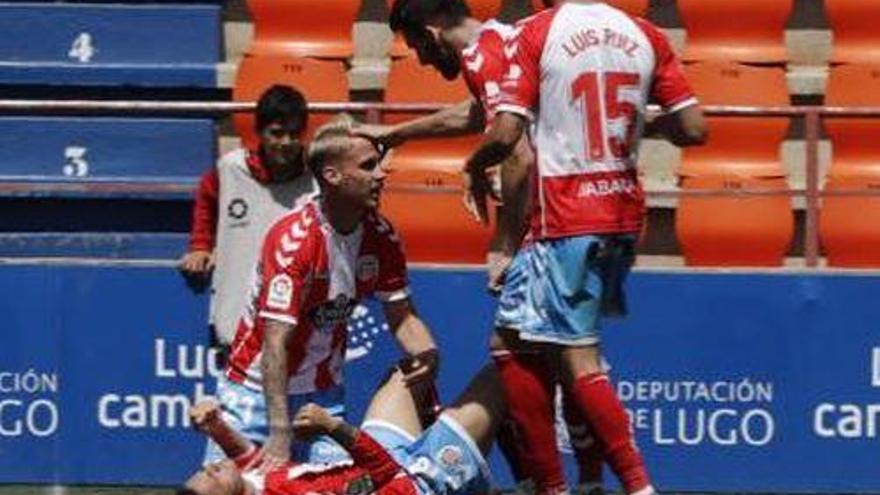 El Lugo golea y aproxima al Real Zaragoza al infierno