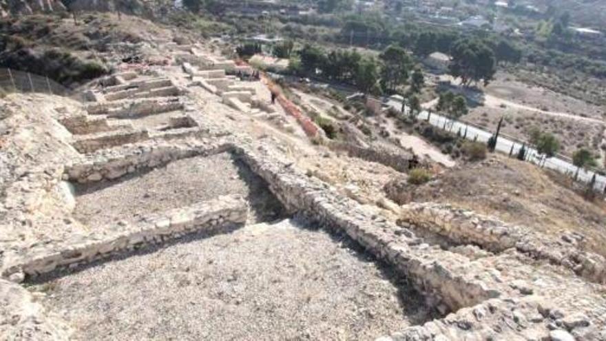 Patrimonio retoma las excavaciones iniciadas en 1950 en El Monastil