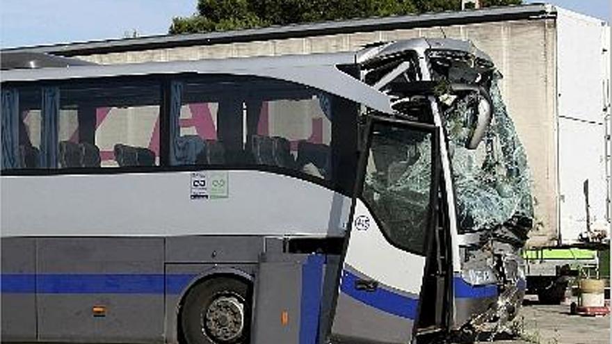 Estado en el quedó el autobús.