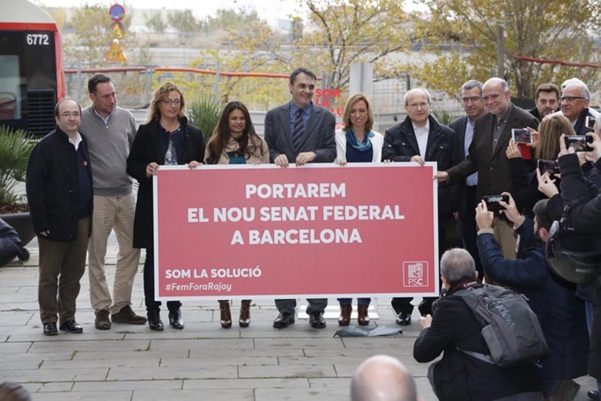 Carme Chacón, Miquel Iceta, José Montilla i Carles Martí, a la rambla 11 de Setembre de la Sagrera, a Barcelona.