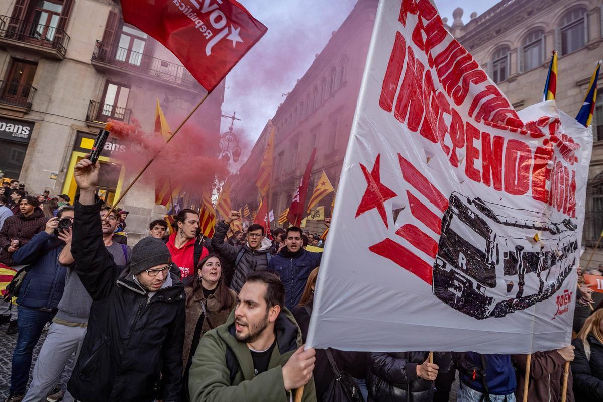 Los usuarios de Rodalies se manifiestan en Barcelona Los usuarios de Rodalies se manifiestan en Barcelona