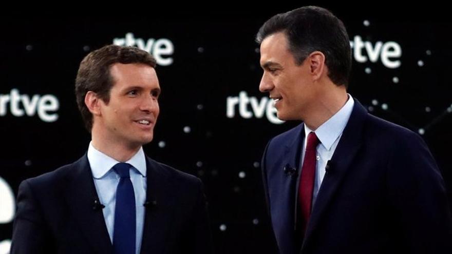 La violencia machista tensa el duelo Sánchez-Casado