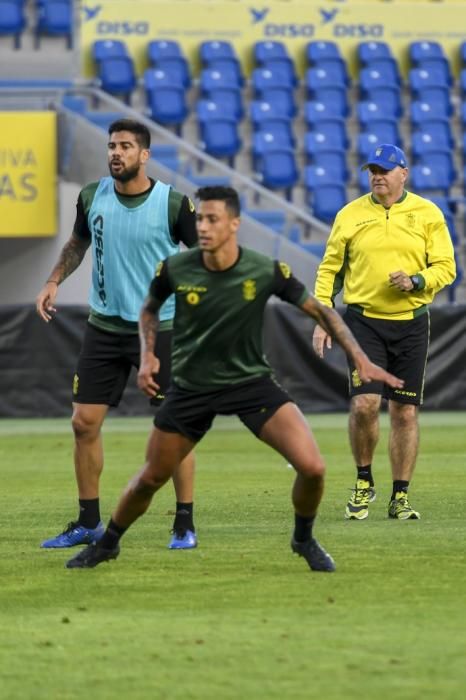 DEPORTES 05-03-19  LAS PALMAS DE GRAN CANARIA.  Primer entrenamiento de Pepe Mel. FOTOS: JUAN CASTRO