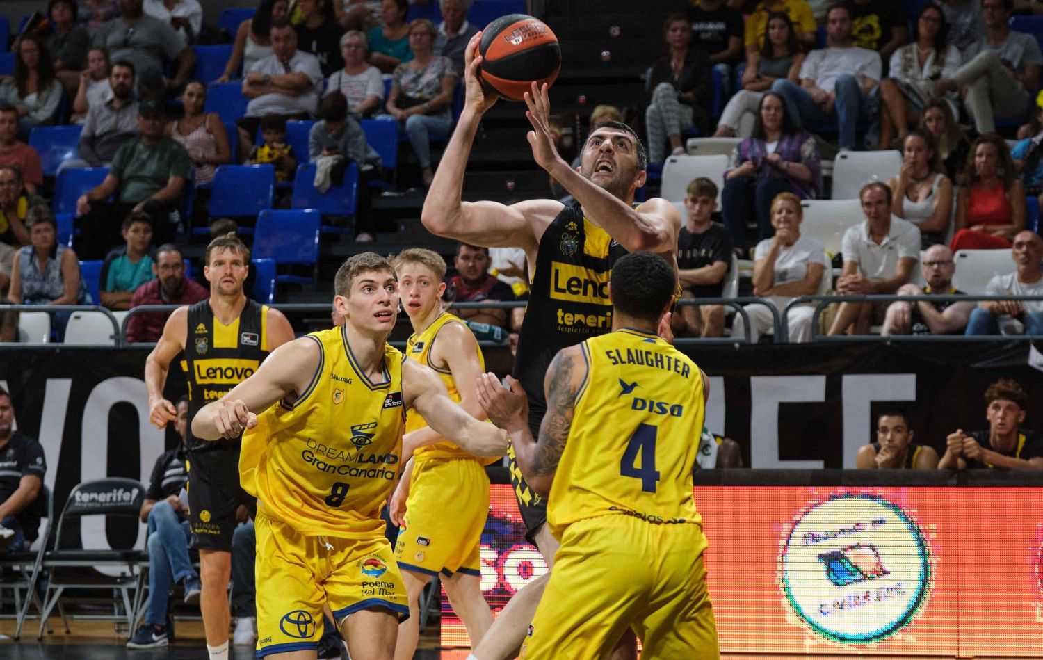 Derbi canario de baloncesto: Lenovo Tenerife 83 - 83 Dreamland Gran Canaria