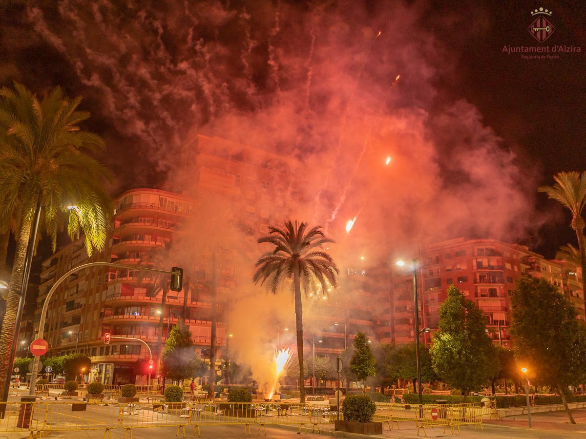 Tradicional espectacle de focs artificials amb motiu de Sant Bernat.