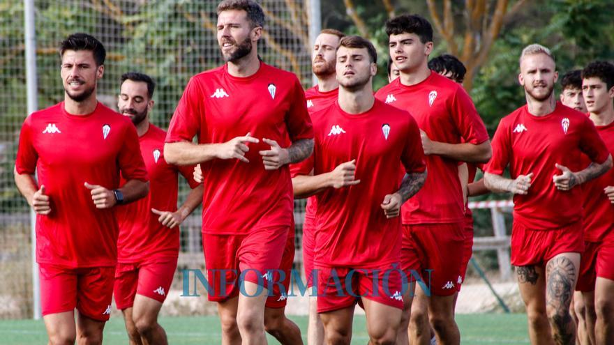 El Alcoyano de Parras encara su último mes antes de su debut liguero