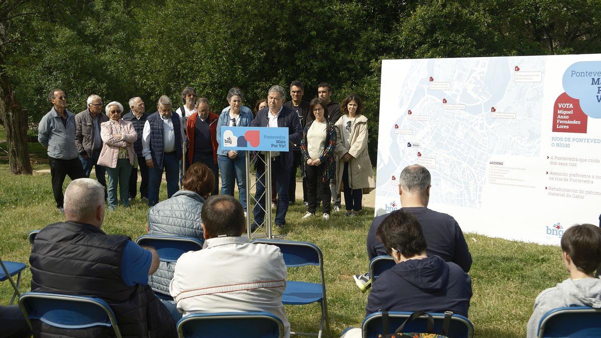 Lores presenta el proyecto en el parque de Os Gafos